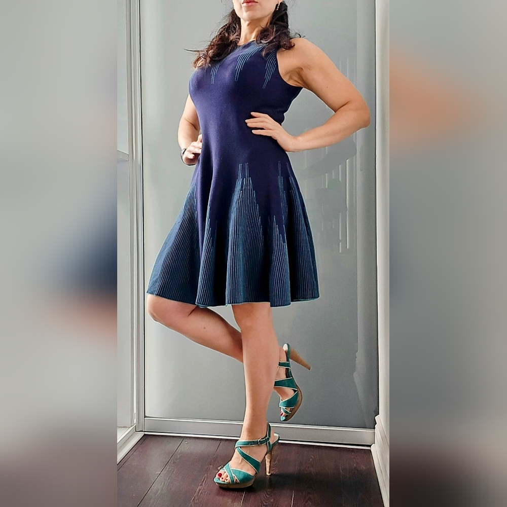 Elegant Navy Blue Knit Dress With Geometric Pattern
